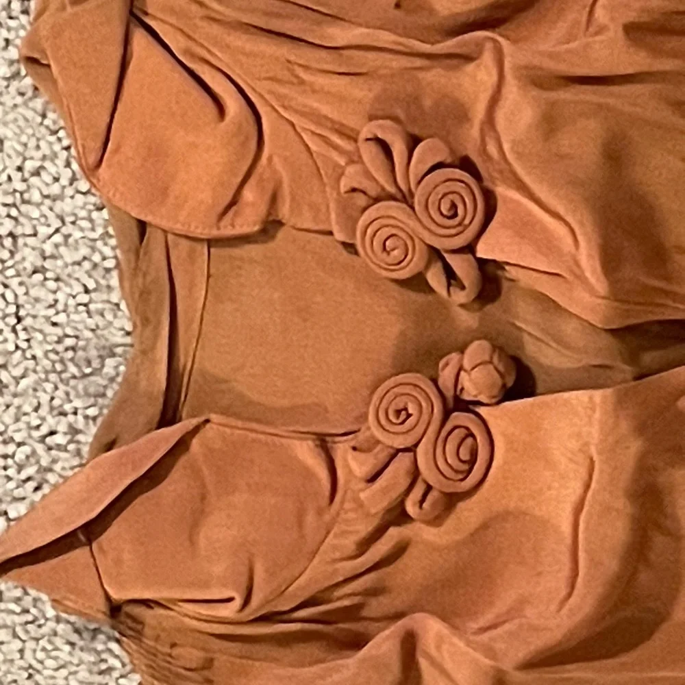 Vintage womens dress at least over 150 years old - Picture 8 of 8